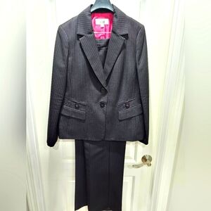 Beautiful Pink & Black Suit